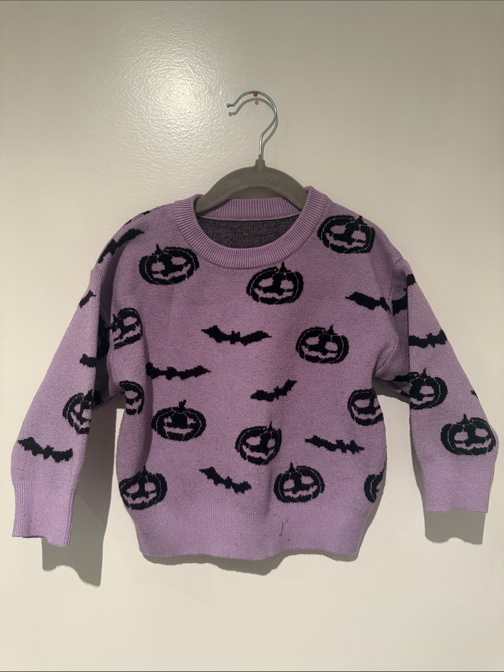 3/$20 Purple Halloween Knit Sweater with Pumpkins & Bats – 4Y Toddler Girls